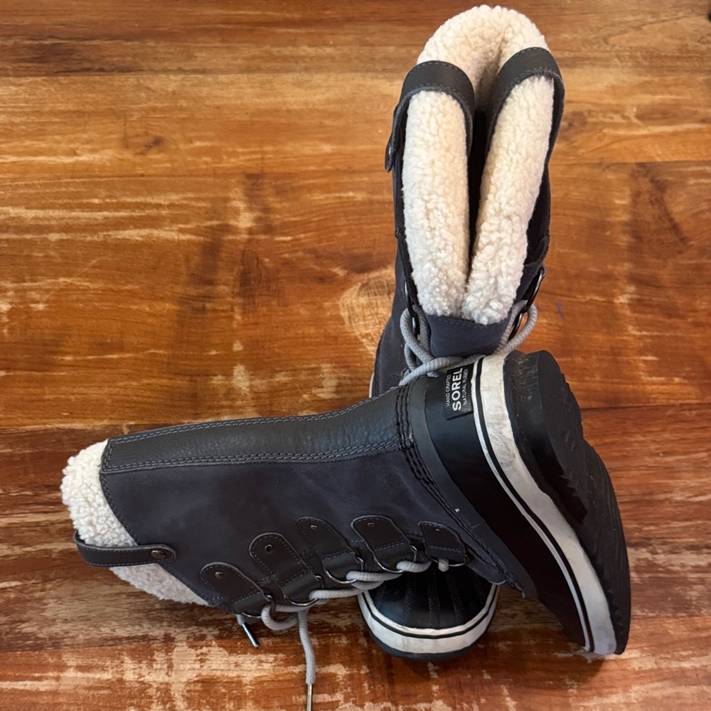 Sorel Charcoal Boots with Cream Lining